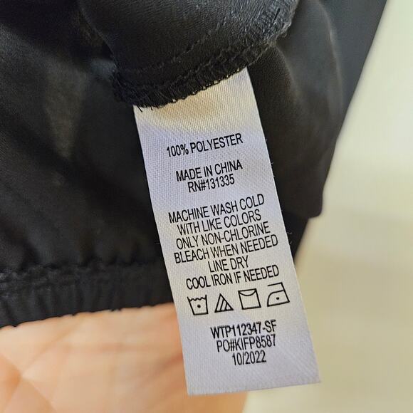 Nine Britton Black Long Sleeve Blouse Size M Scalloped Neckline Mature Office - Picture 5 of 9